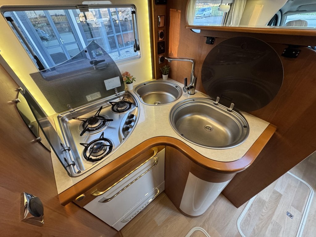 Foto 17 van Rapido 7066DF Automaat ALDE Enkele bedden 2015
