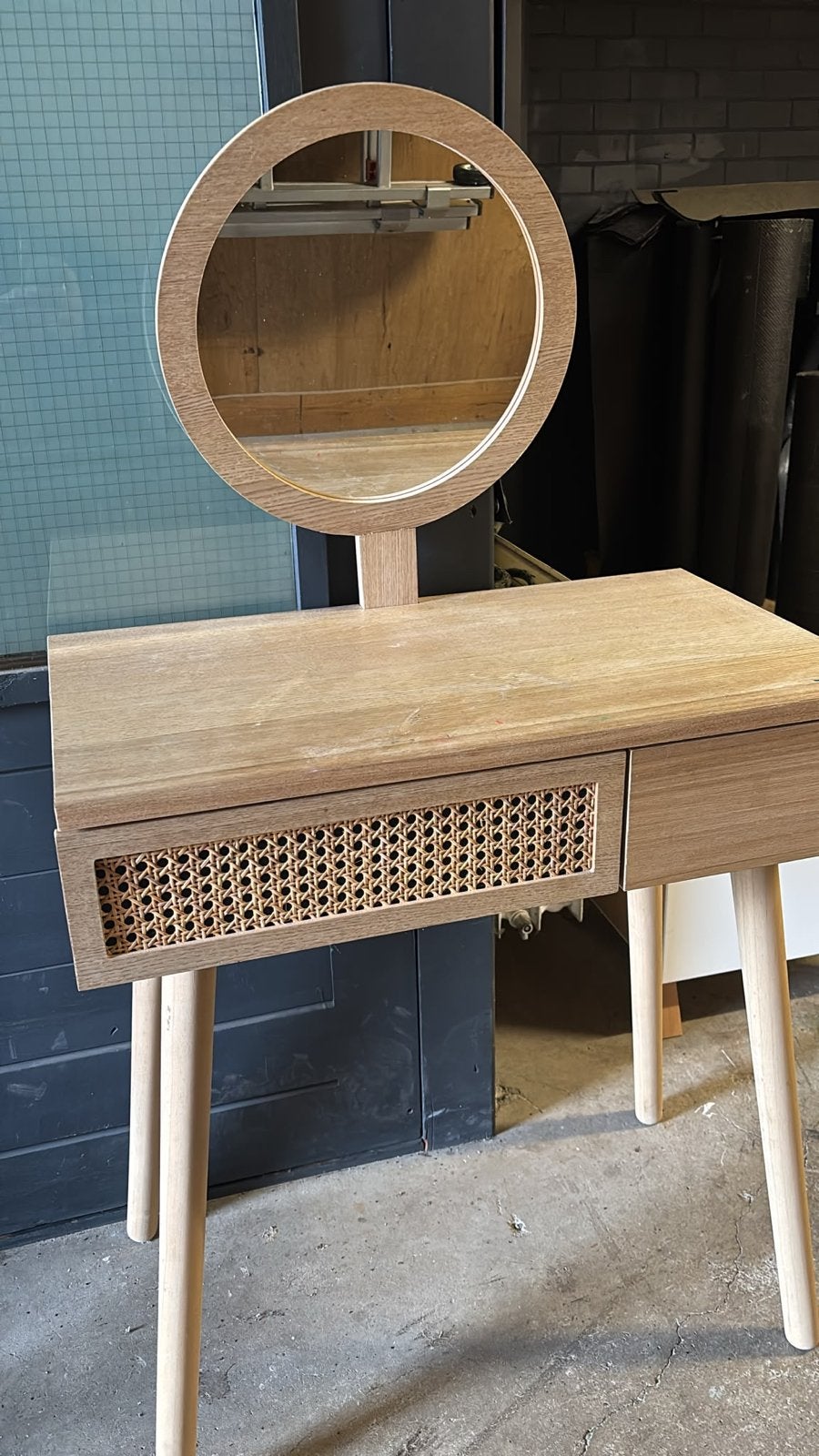 Kaptafel met spiegel en rotan details, Ophalen, Gebruikt, 100 tot 150 cm, 50 tot 100 cm