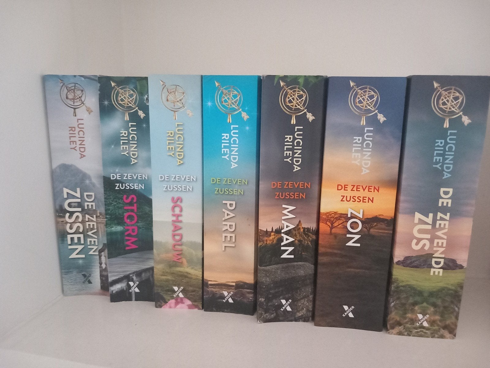 De Zeven Zussen serie - Lucinda Riley (7 boeken), Boeken, Ophalen of Verzenden, Zo goed als nieuw, Lucinda Riley, Nederland