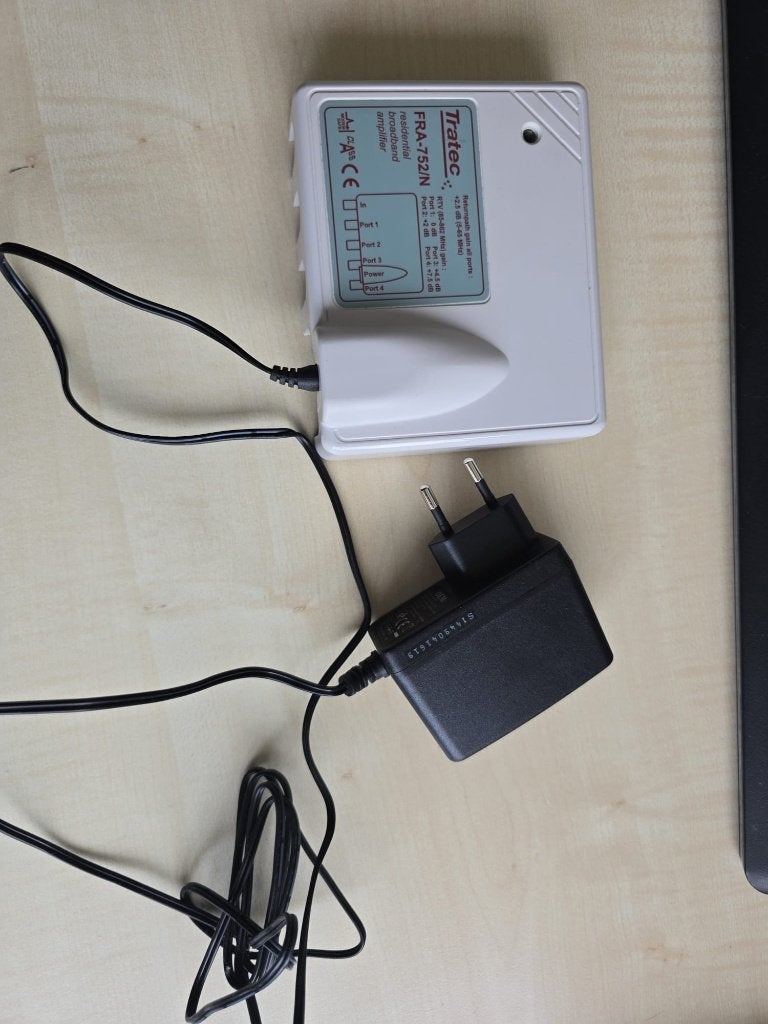 Coax Kabel versterker Tratec-FRA 752/N voor Ziggo, Ophalen of Verzenden, Zo goed als nieuw, Minder dan 2 meter, Overige kabels