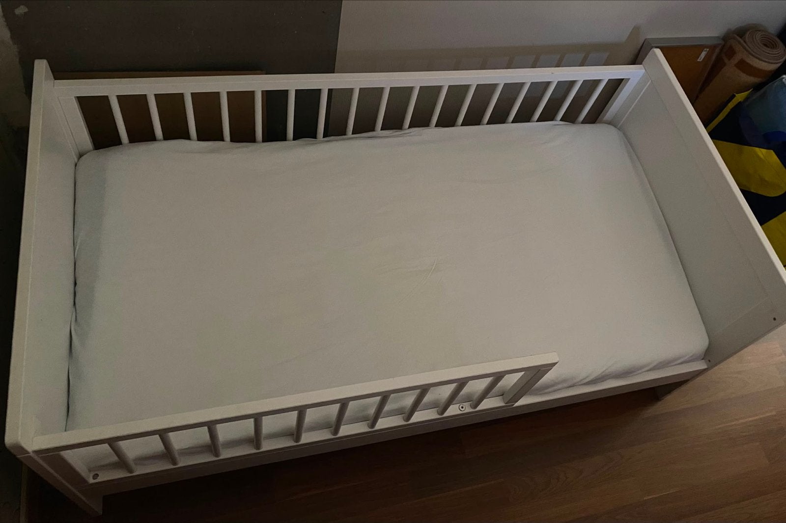 Wit kinderbed met matras - Zo goed als nieuw, Ophalen, Wit, 190 cm of minder, Zo goed als nieuw