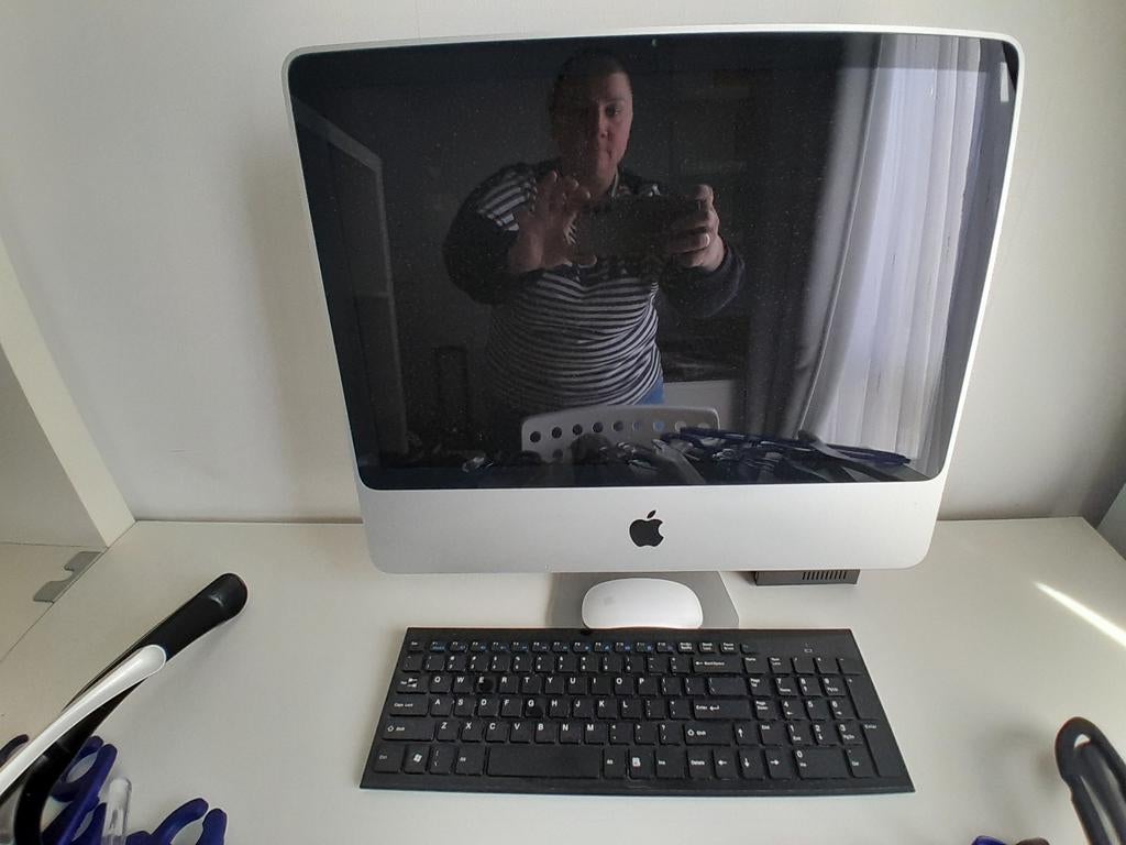 iMac met muis en toetsenbord, Computers en Software, Apple Desktops, Ophalen, Gebruikt, IMac Pro, Onbekend
