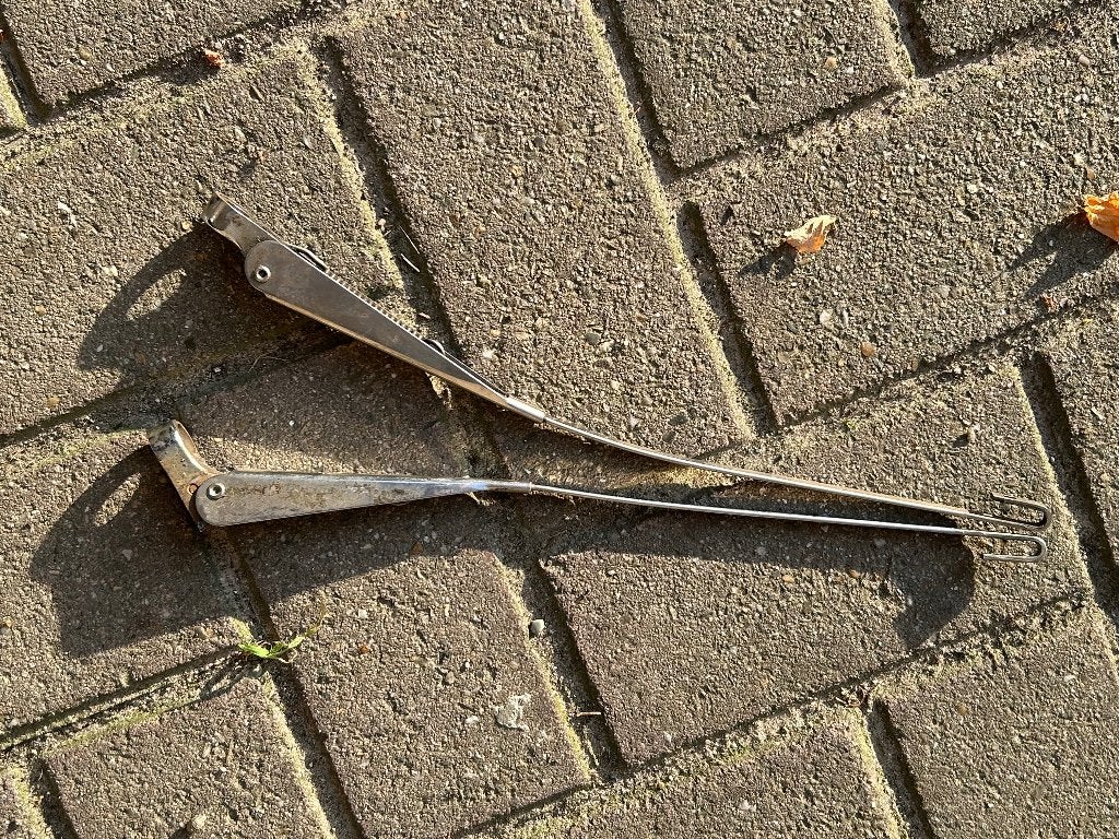 Ruitenwissers mercedes w110 heckflosse, Ophalen of Verzenden, Nieuw, Mercedes-Benz, Motorkap