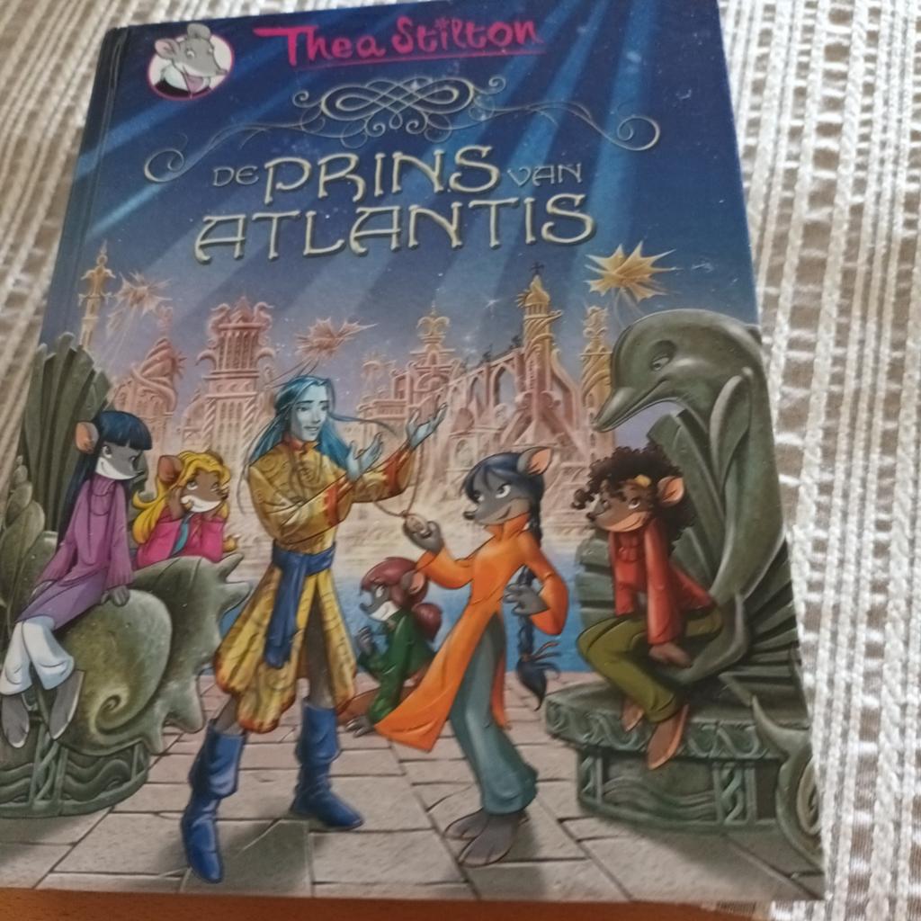 Prins van Atlantis,  Thea Stilton, Boeken, Ophalen of Verzenden, Zo goed als nieuw
