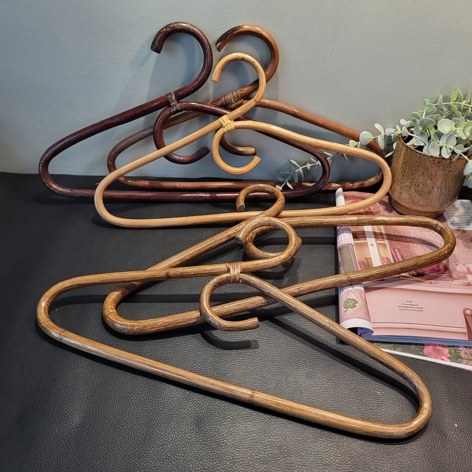 5 bamboe kledinghangers - Vintage look, Ophalen of Verzenden, Gebruikt, Overige materialen, Volwassenen
