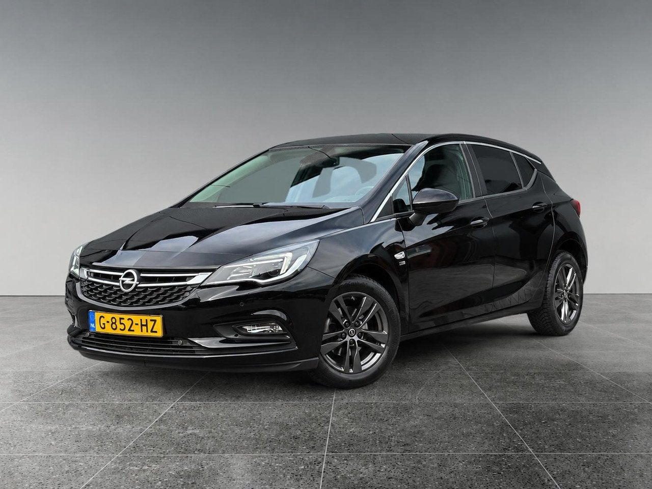 Opel Astra 120 Edition 1.0 Turbo 105pk | ALL SEASON BANDEN |, 21 km/l, Gebruikt, Bedrijf, Handgeschakeld