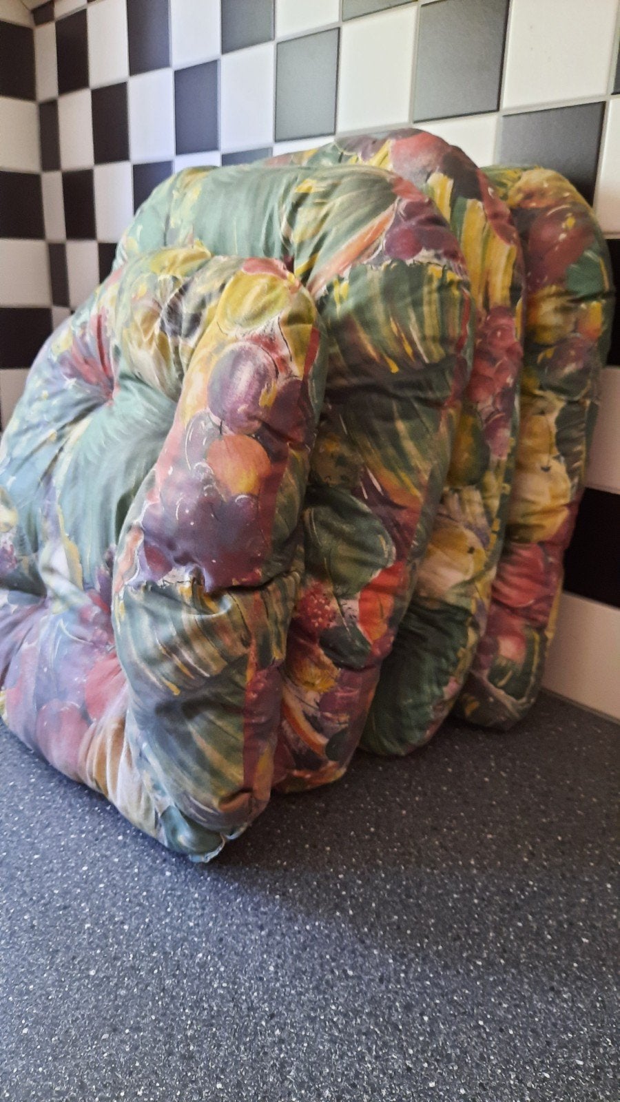Vrolijke stoelkussens 4 stuks multicolor bloemen ZGAN, Ophalen of Verzenden, Zo goed als nieuw, Bruin, Vierkant