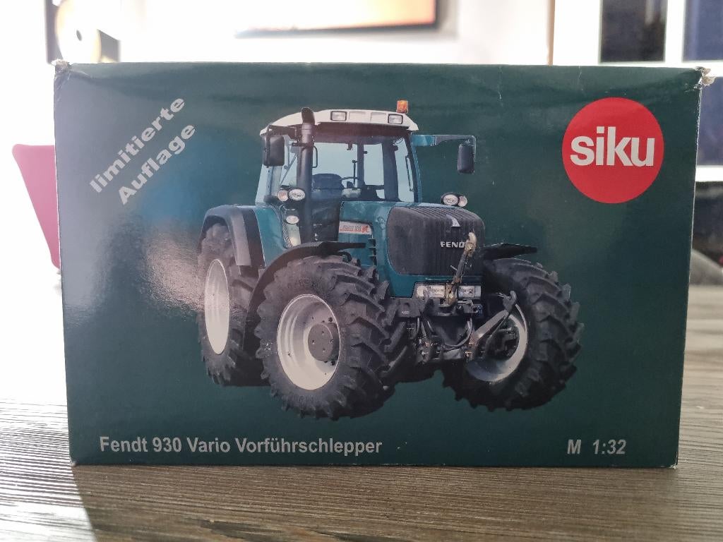 SIKU Fendt 716 Vario Vorführschlepper, Hobby en Vrije tijd, Modelauto's | 1:32, Ophalen of Verzenden, Zo goed als nieuw, Tractor of Landbouw