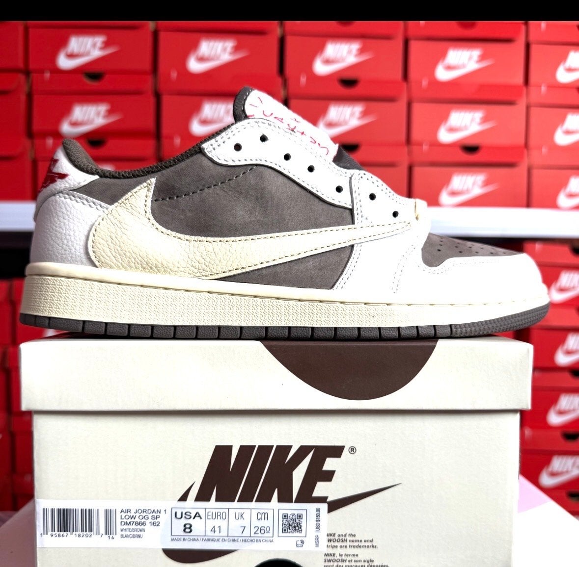 Gloednieuwe Travis Scott sneakers - Alle kleuren en maten, Kleding | Heren, Ophalen of Verzenden, Nieuw, Overige kleuren, Sneakers of Gympen