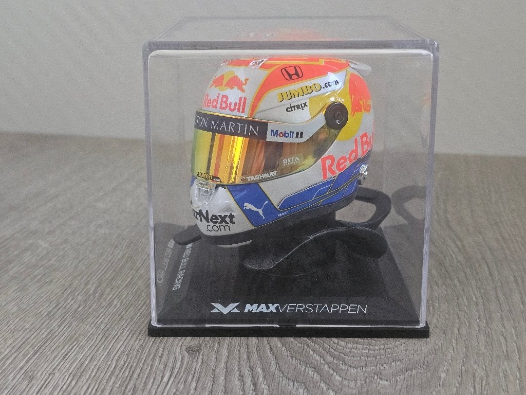 SALE: Red/White/Blue 2020, Helm 1:4 + HANS, Max V. # 33., Ophalen of Verzenden, Zo goed als nieuw, Formule 1