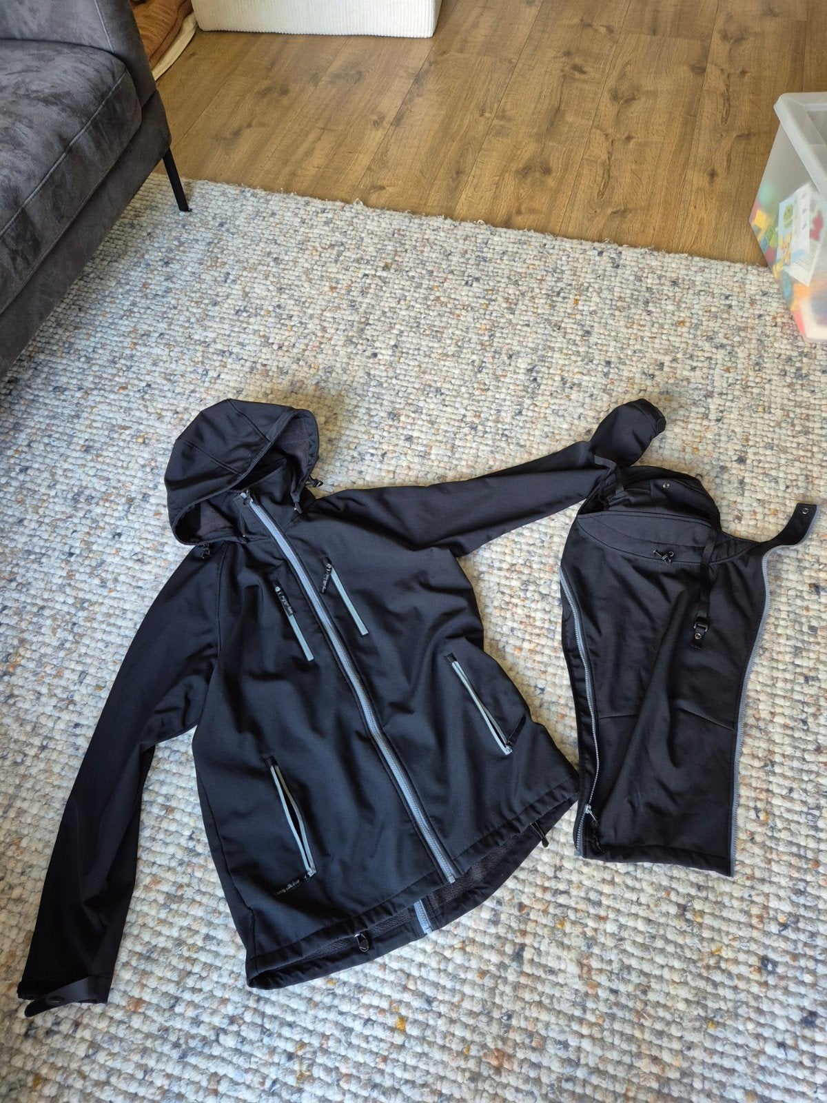 Mamalila Draagjas Softshell Zwart Maat L, Ophalen, Zo goed als nieuw, Zwart