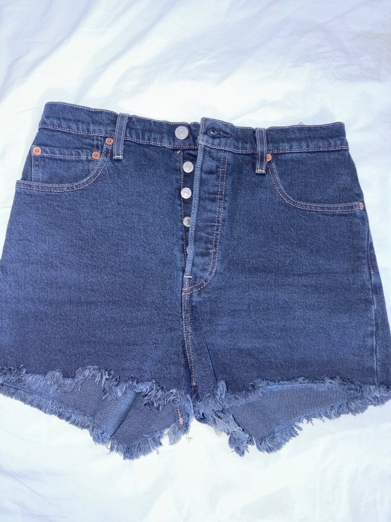 Levi's ribcage short maat: 29, Zo goed als nieuw, W28 - W29 (confectie 36), Levi's, Verzenden