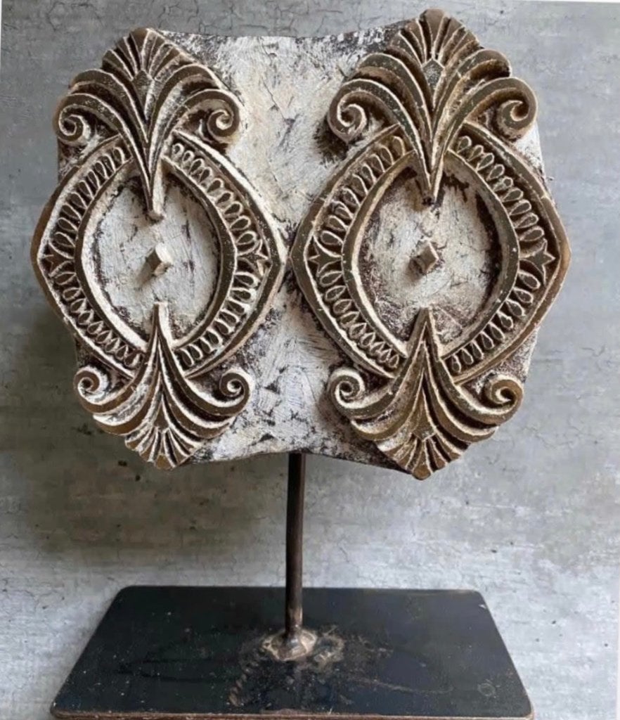 Batik stempel op metalen voet, hoog 20,5 cm, Ophalen of Verzenden