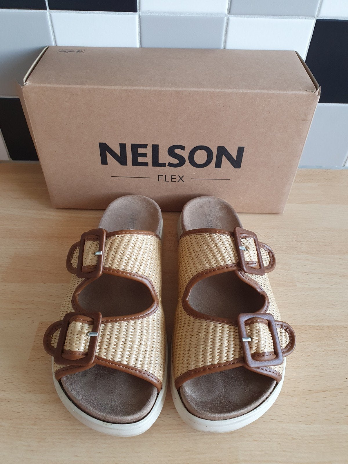 Nelson sandalen maat 38, Slippers, Ophalen of Verzenden, Zo goed als nieuw, Nelson
