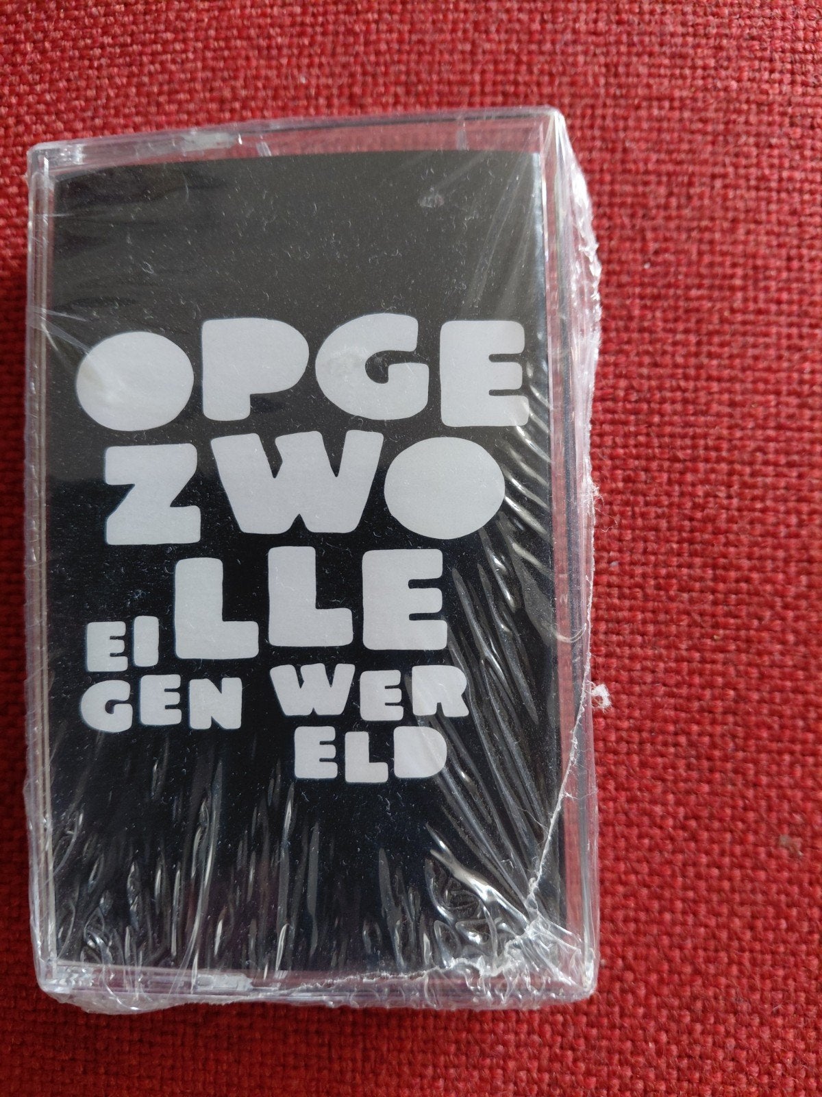opgezwolle eigen wereld cassettebandje nieuw, 1 bandje, Ophalen of Verzenden, Origineel, Nieuw in verpakking