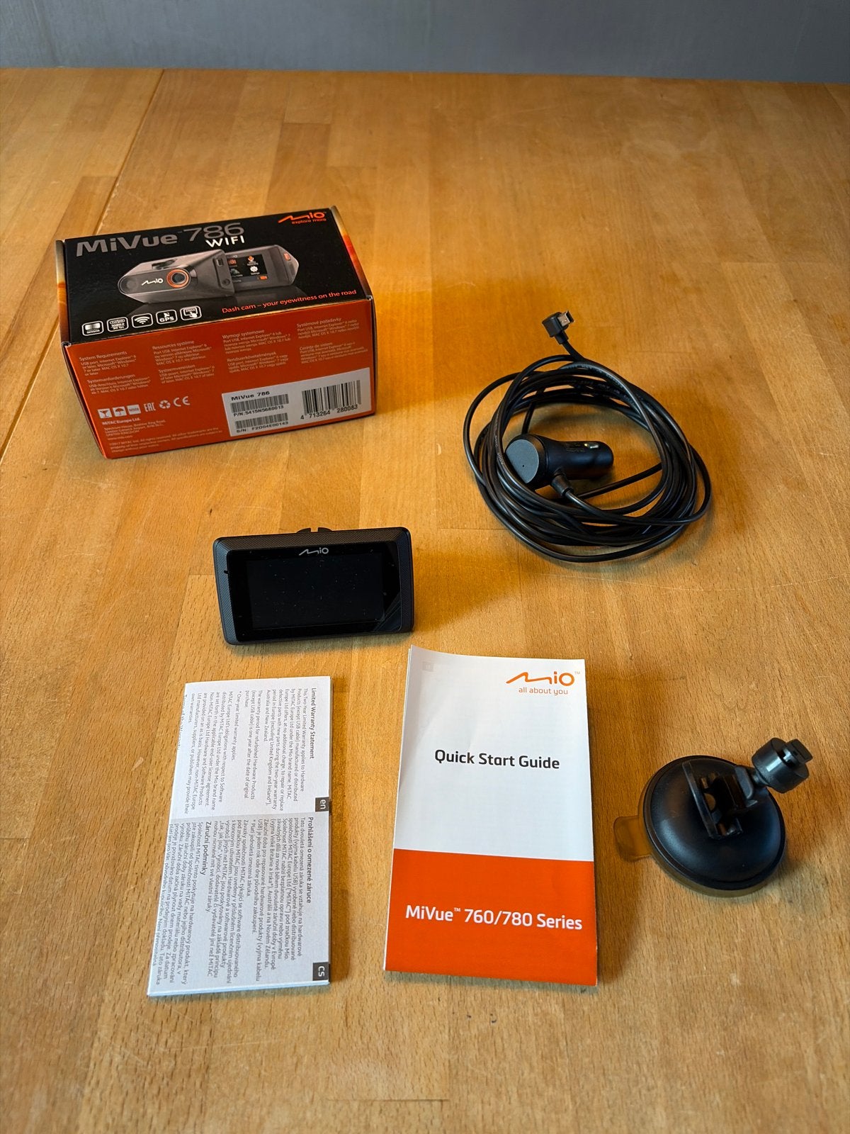 Mio MiVue 786 WiFi Dashcam - Zo goed als nieuw, Auto diversen, Ophalen of Verzenden, Zo goed als nieuw