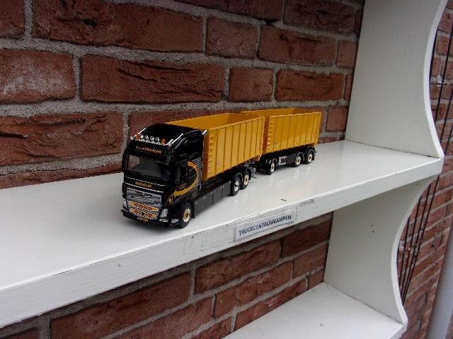 WSI  Volvo  FH4   Globetrotter  van  N.  van  Straalen., Ophalen of Verzenden, Nieuw, Bus of Vrachtwagen, Wsi