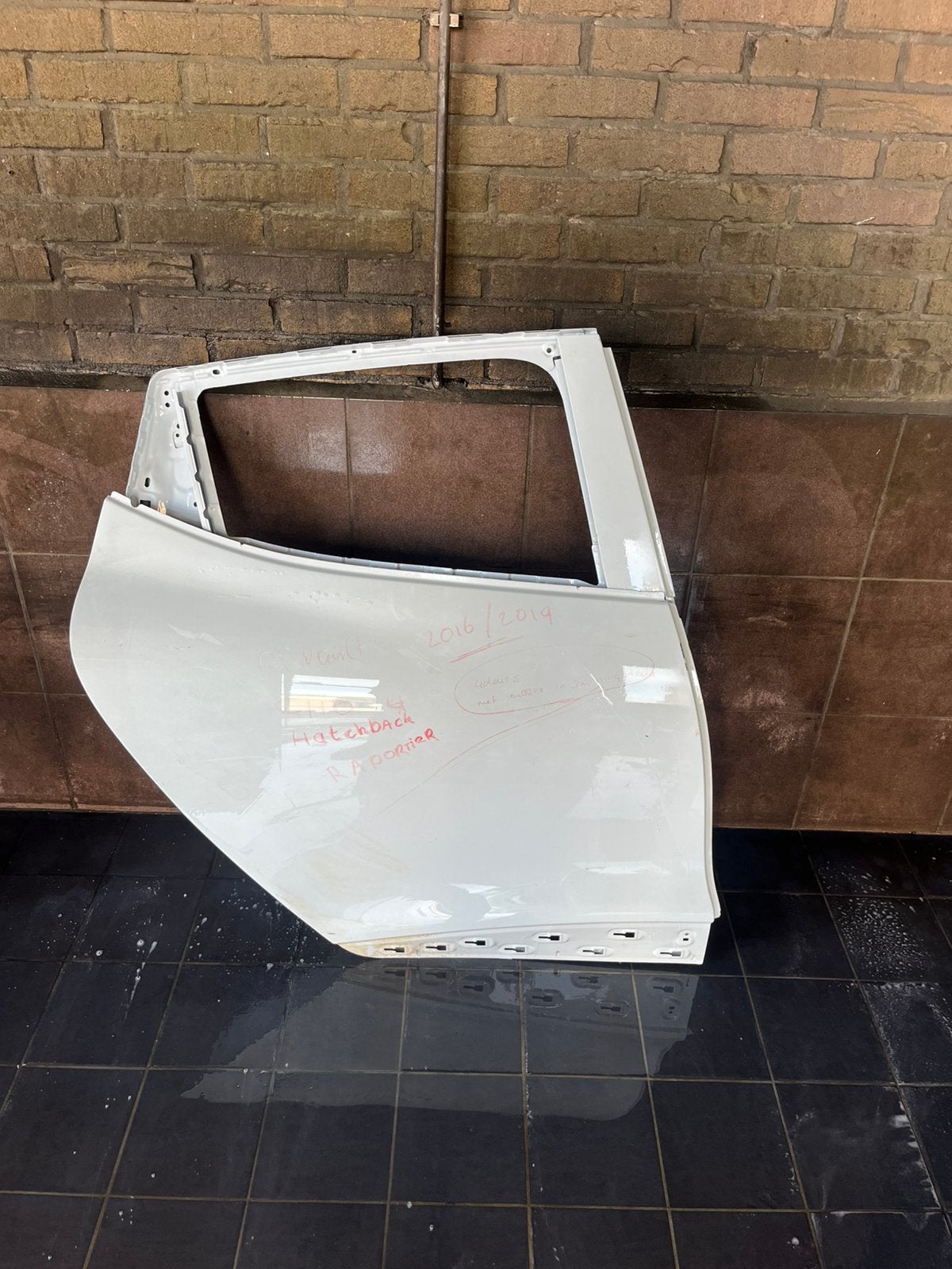 portier Renault Clio rechts achter 821008626 R, Auto-onderdelen, Ophalen, Rechts, Nieuw, Renault