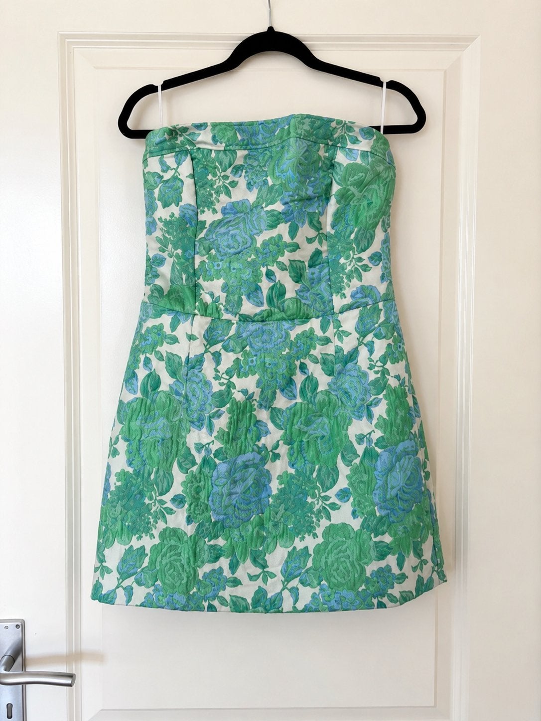 Shoeby Monica Geuze Strapless Jurk -  Nieuw met kaartje, Kleding | Dames, Verzenden, Maat 42/44 (L), Nieuw, Boven de knie