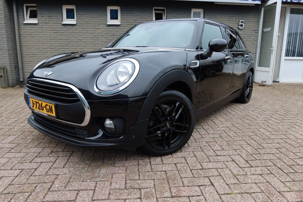 Mini CLUBMAN 1.5 ONE , AUTOMAAT , NAVI  ENZ...., Auto's, Automaat, Gebruikt, Zwart, 102 pk