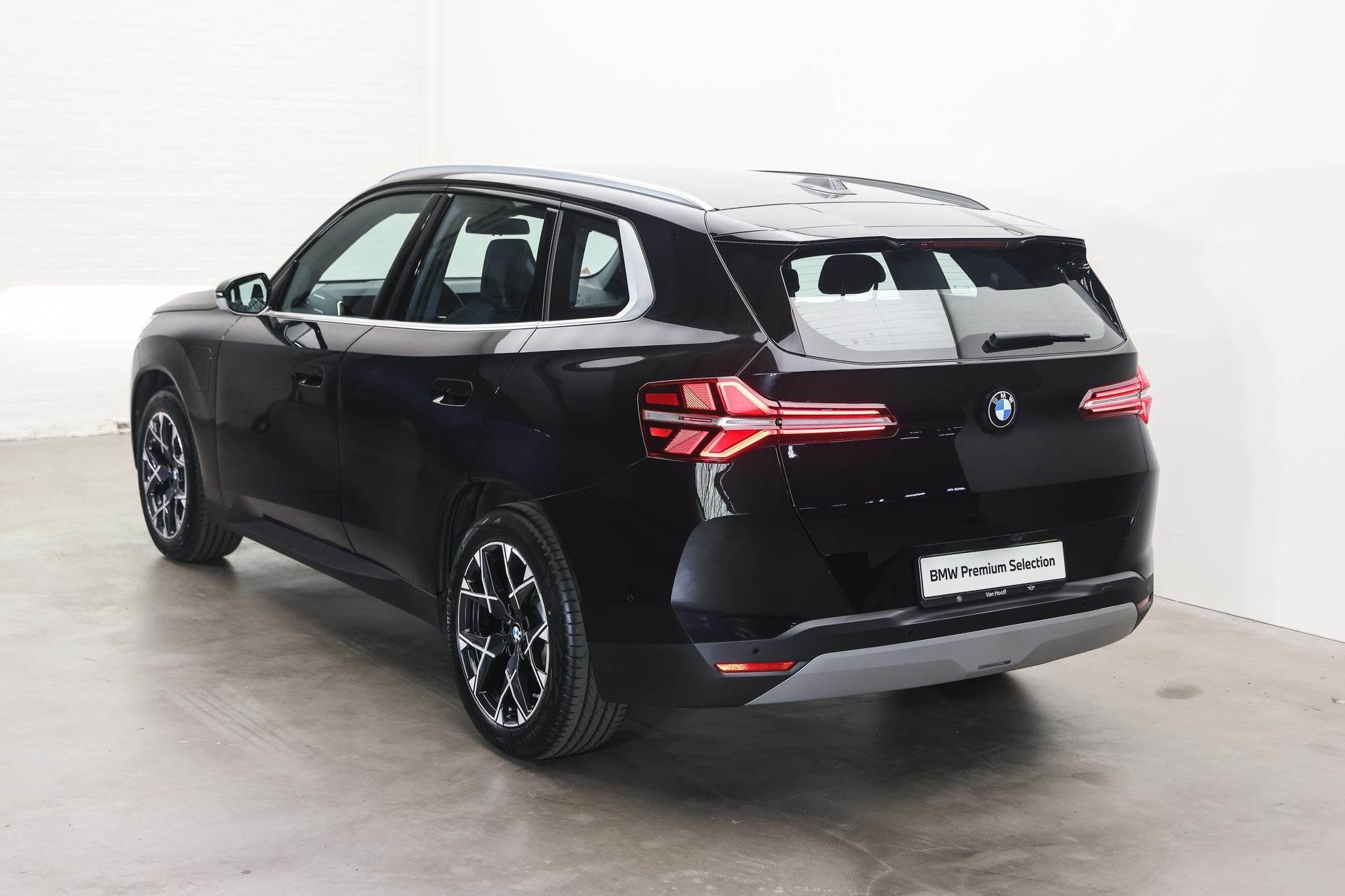 BMW X3 30e xDrive Automaat / Sportstoelen / Achteruitrijcame, Gebruikt, 4 cilinders, Zwart, Bedrijf