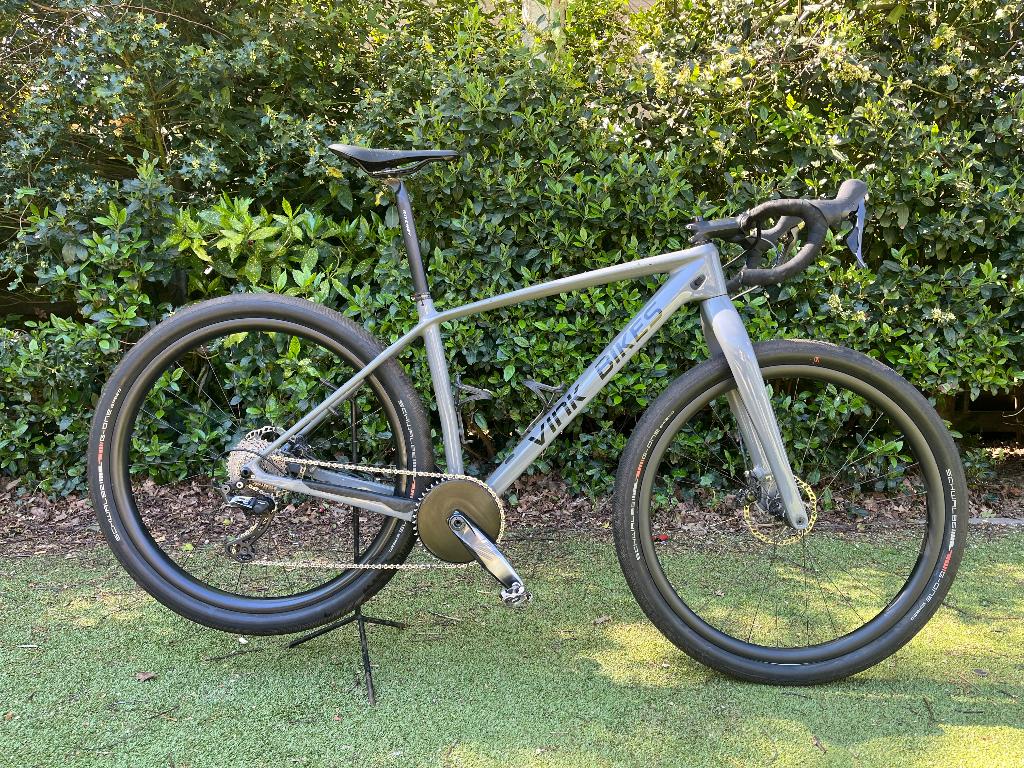 Strand / Gravel bike - Vink Custom Carbon 2024, Fietsen en Brommers, Gebruikt, 10 tot 15 versnellingen, Overige maten, Schijfrem