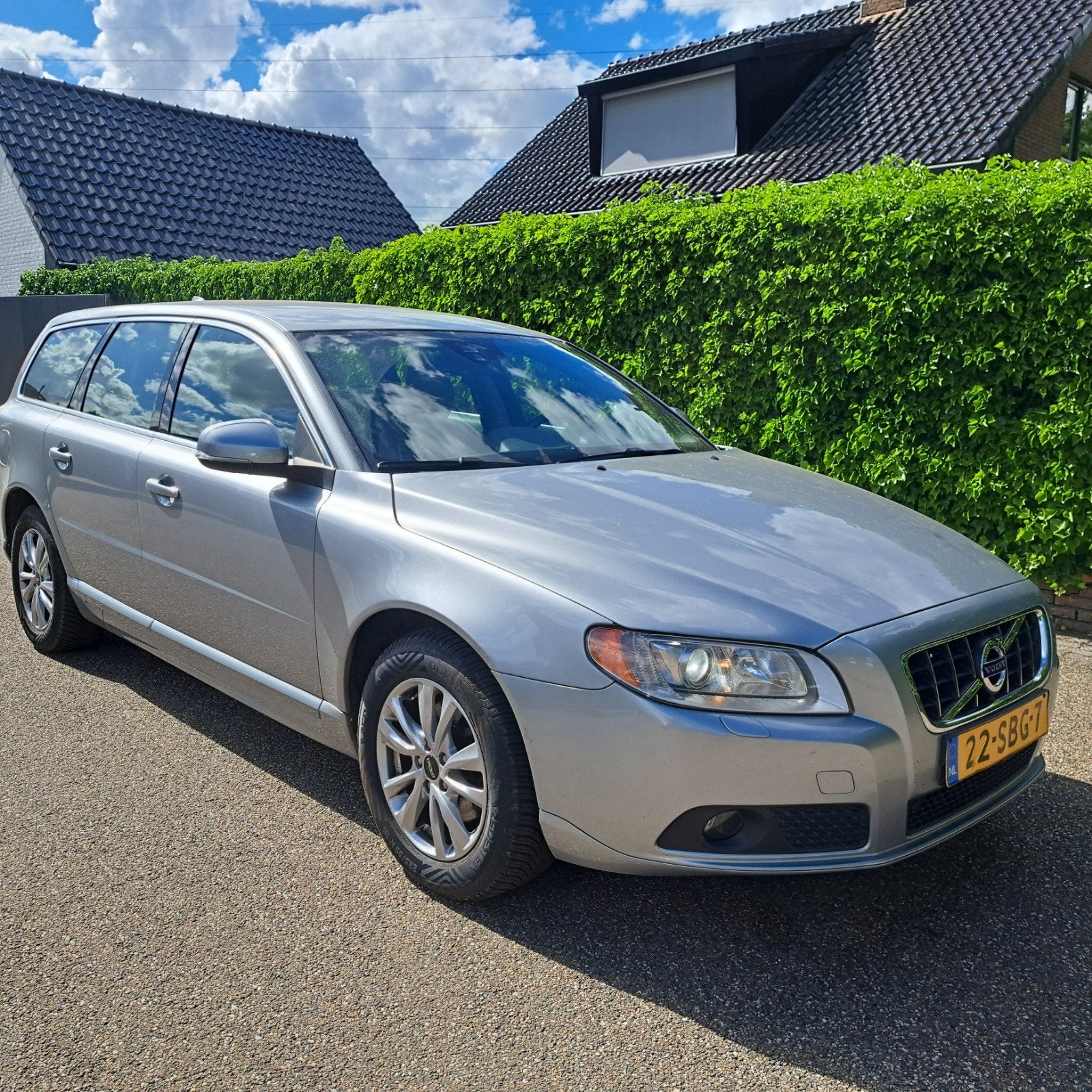 Volvo V70 T4 132KW 2011 Grijs, Auto's, Voorwielaandrijving, 1596 cc, 15 km/l, 4 cilinders