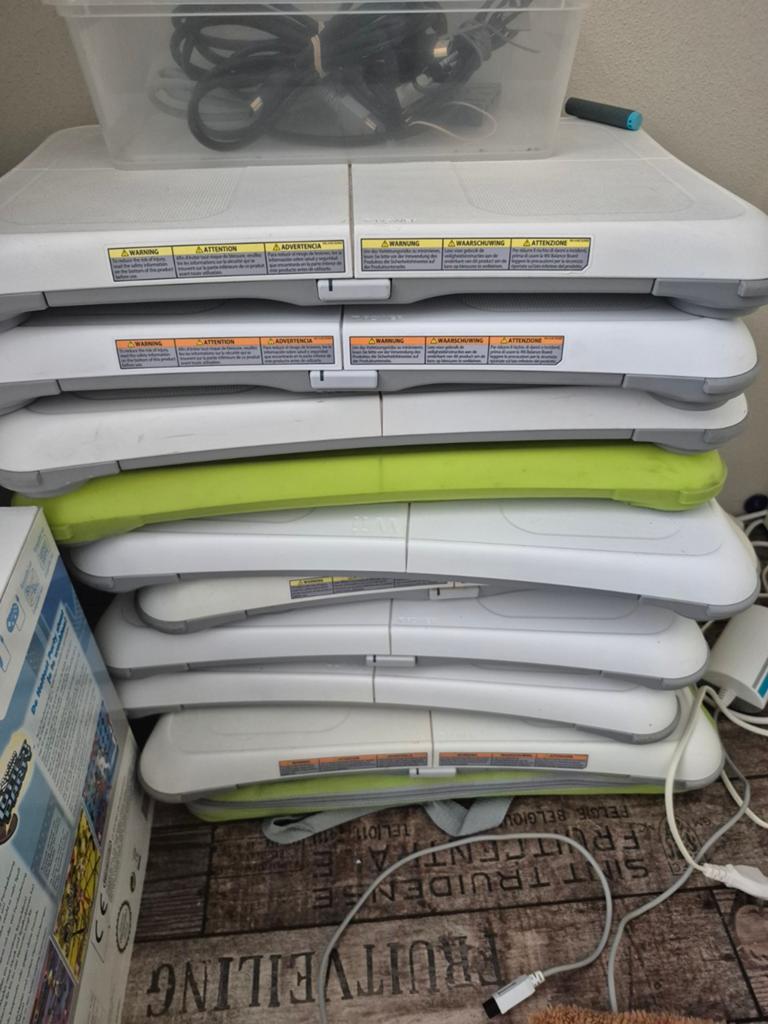 10x Nintendo Balanceboard, Ophalen, Zo goed als nieuw, Met 1 controller