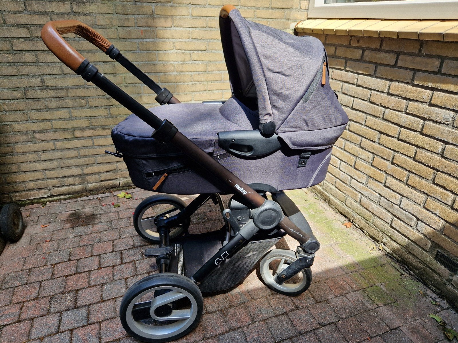 Mutsy Evo Urban Nomad, kleur: grey. Wandelwagen en reiswieg., Kinderen en Baby's, Kinderwagens en Combinaties, Ophalen, Gebruikt