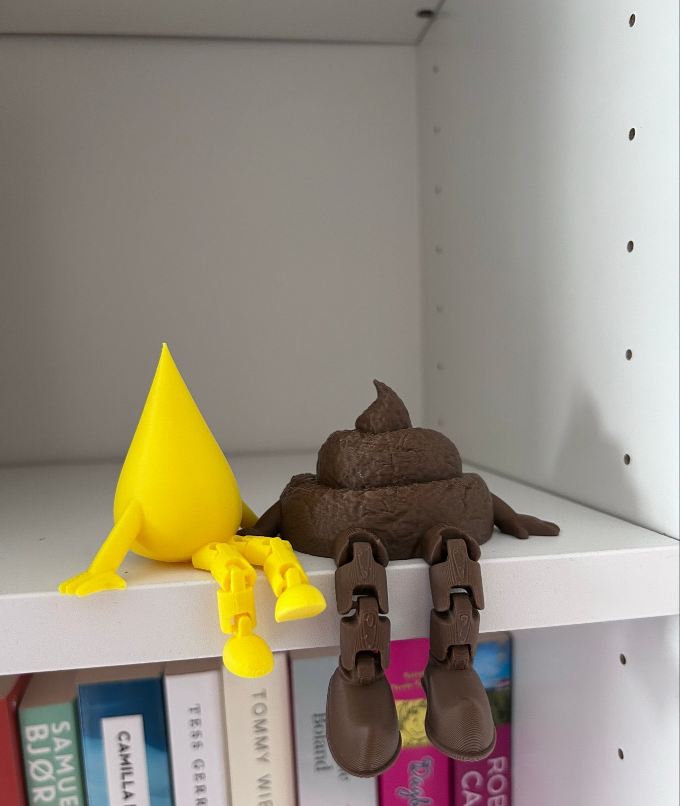 Grappige 3D-geprinte boekenplankfiguren: drol en plasdruppel, Ophalen of Verzenden, Zo goed als nieuw