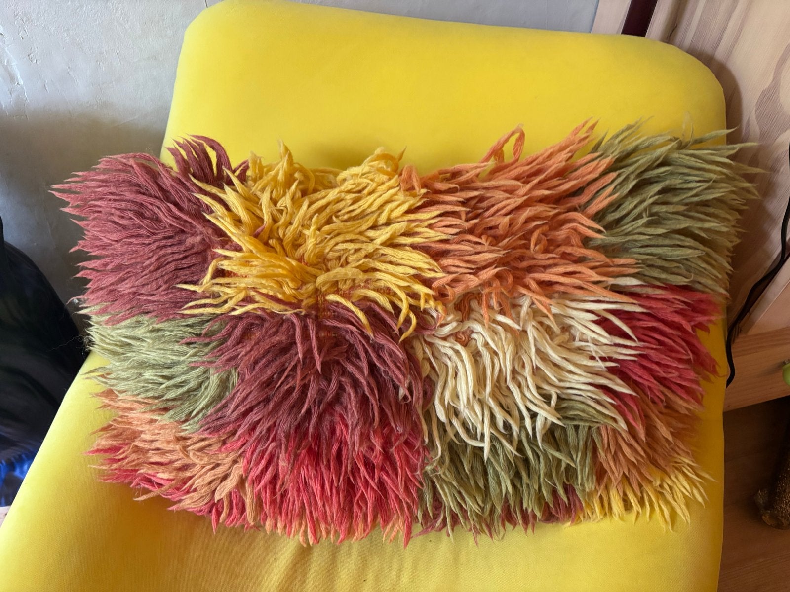 HK living  Kussen shaggy wol design fluffy rag, Ophalen of Verzenden, Zo goed als nieuw, Overige kleuren, Rechthoekig