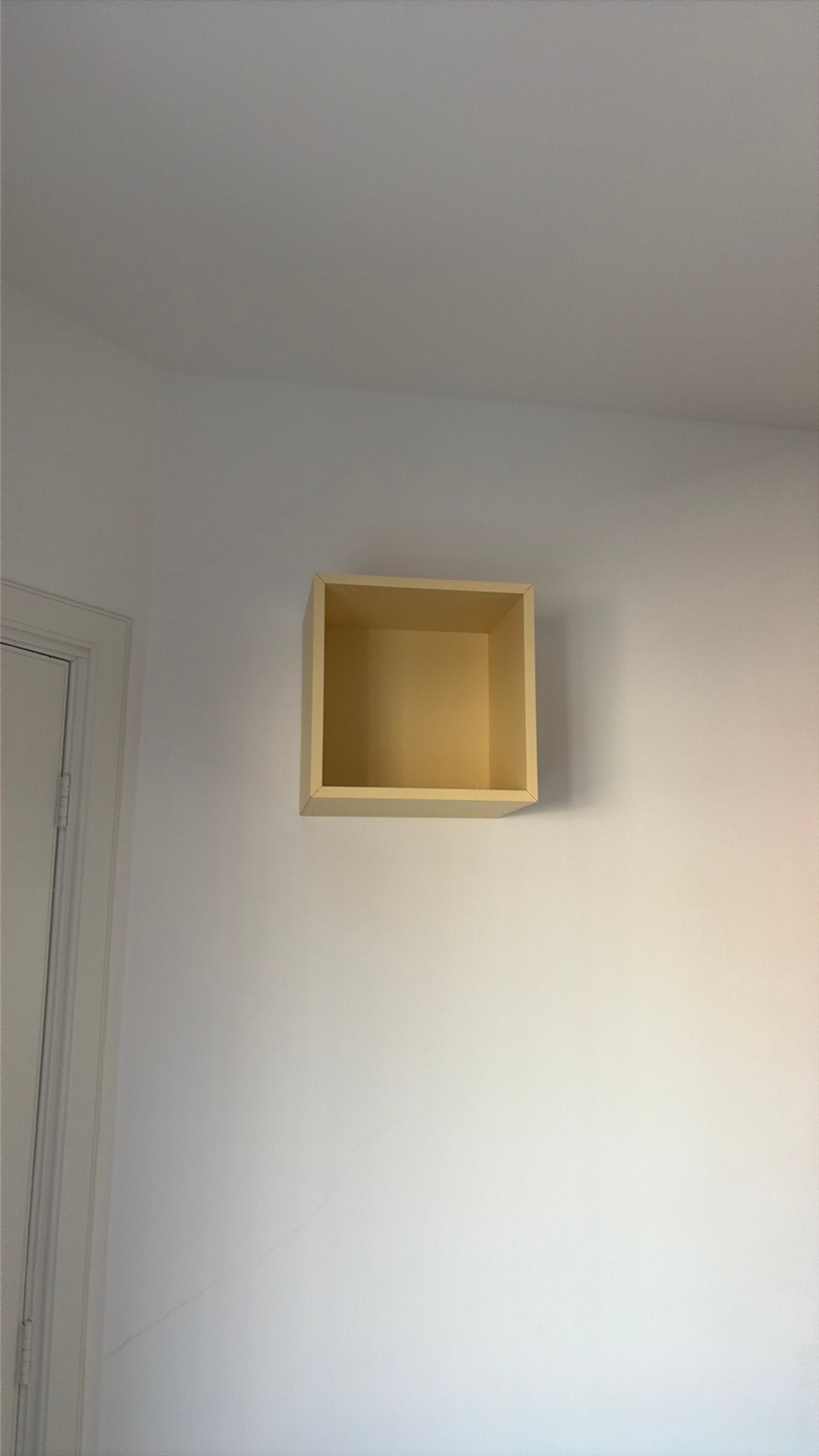 Ikea wandkastje geel, Ophalen, Zo goed als nieuw