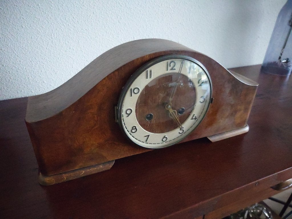 Antieke pendulum klok, Ophalen