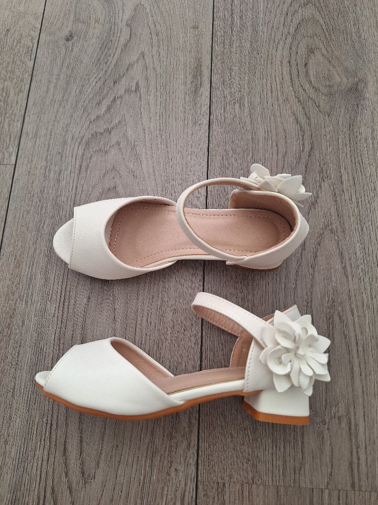 Hakken maat 33 nieuwe, Meisje, Schoenen, Nieuw, Ophalen of Verzenden
