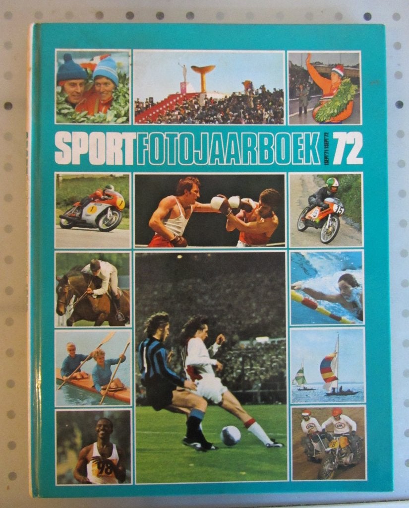 Sportfotojaarboek 72 Ed van Opzeeland e.a, Gelezen, Ed van Opzeeland e.a, Ophalen of Verzenden, Overige sporten