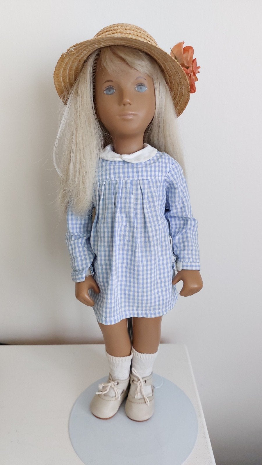 Mooie Sasha pop met extra jurkje en strohoedje, Ophalen of Verzenden, Zo goed als nieuw, Pop
