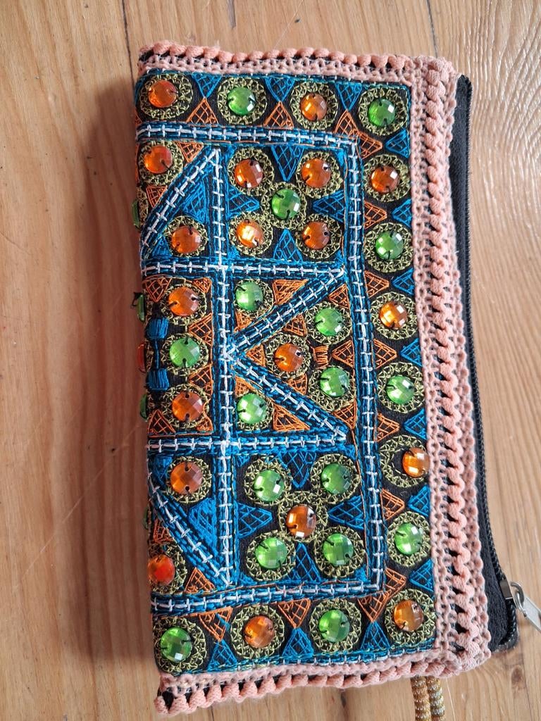 Unieke handgemaakte portemonnee met kralen, Ophalen of Verzenden, Zo goed als nieuw, Overige kleuren, Overige merken