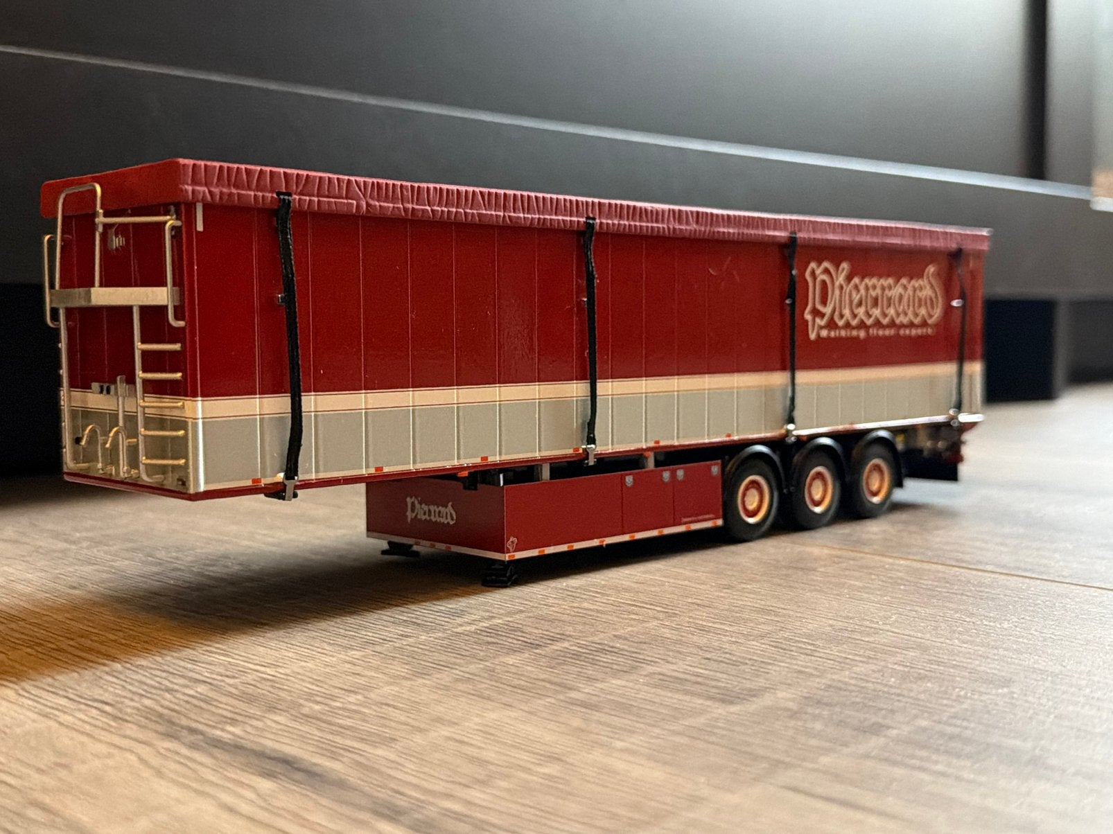 Wsi trailer Pierrard, Hobby en Vrije tijd, Ophalen of Verzenden, Zo goed als nieuw, Bus of Vrachtwagen, Wsi