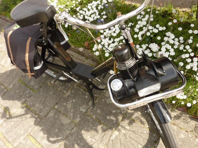 Prachtige oldtimer Ned. solex compleet uit het jaar 67, Fietsen en Brommers, 44 cc, Maximaal 25 km/u, Ophalen, Overige merken