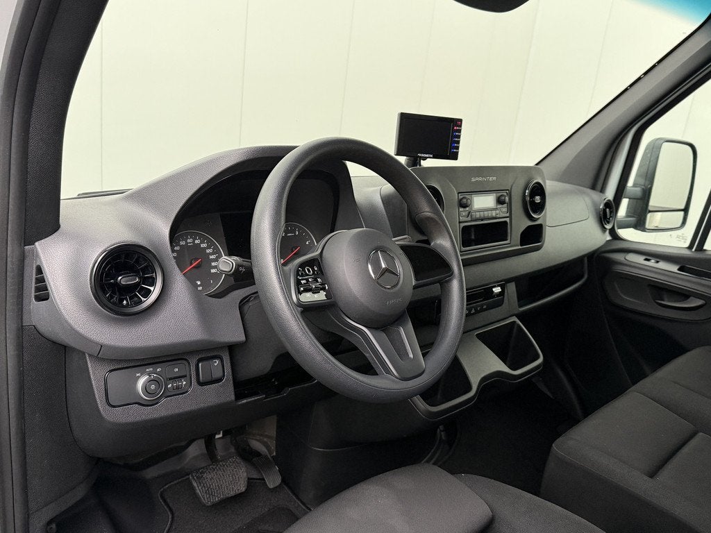 Mercedes-Benz Sprinter 515CDi 9G-Tronic Bakwagen+Laadklep |, Auto's, Bestelauto's, Automaat, Stof, Gebruikt, 150 pk