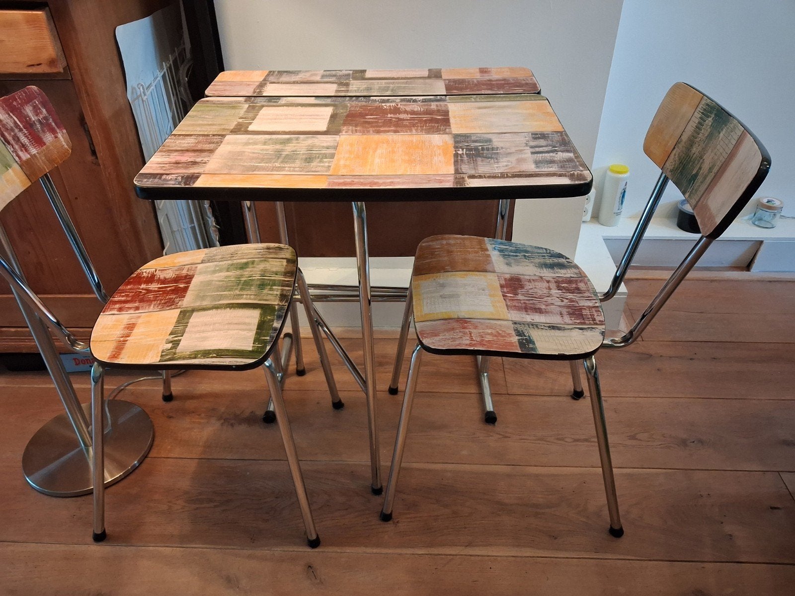 Vintage formica klaptafel met bijbehorend stoeltjes., Ophalen, Gebruikt, 50 tot 100 cm, Vintage