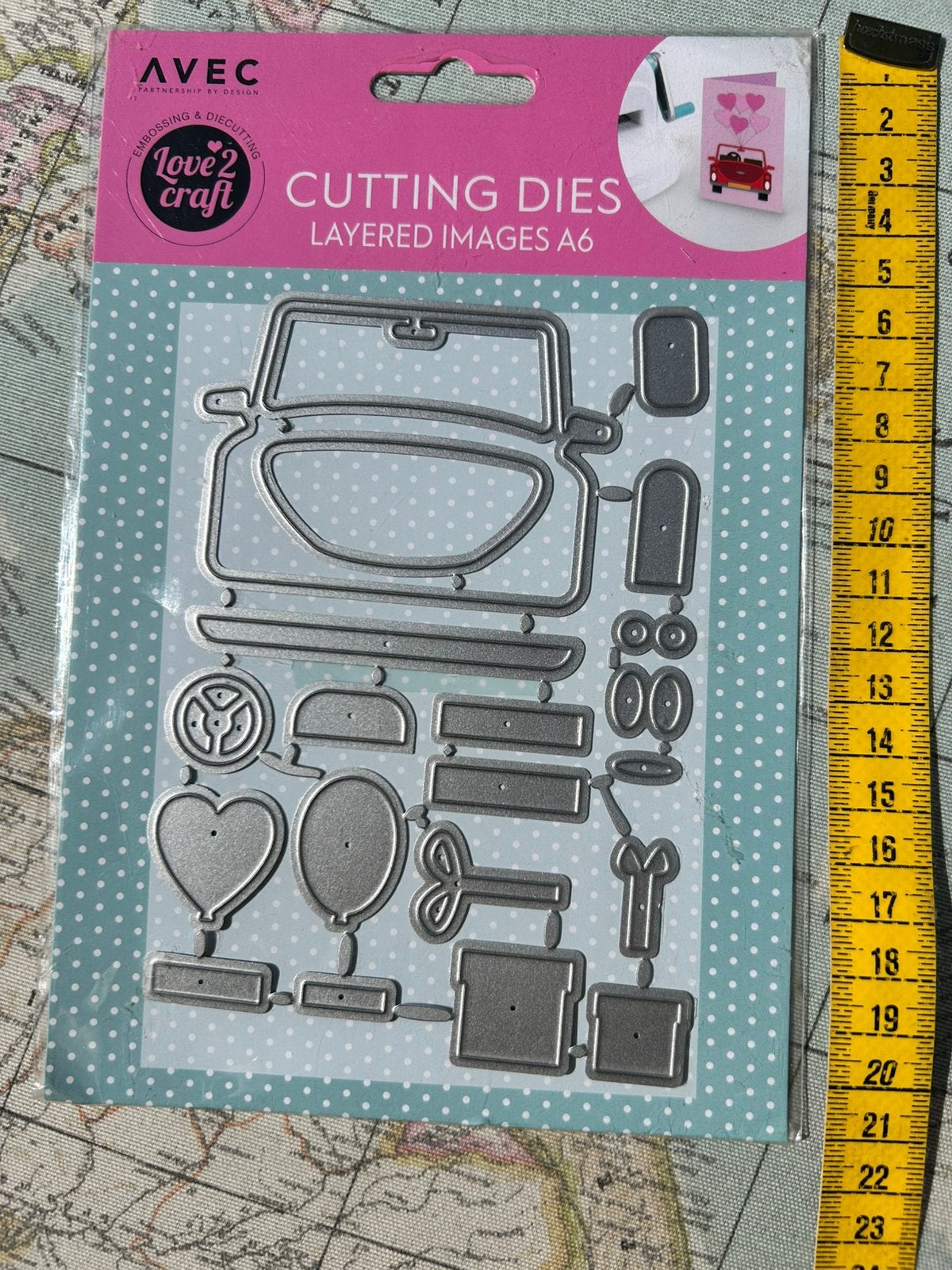 Nieuwe cutting dies snijmal auto hartjes, Ophalen of Verzenden, Zo goed als nieuw, Overige thema's, Pons of Mal
