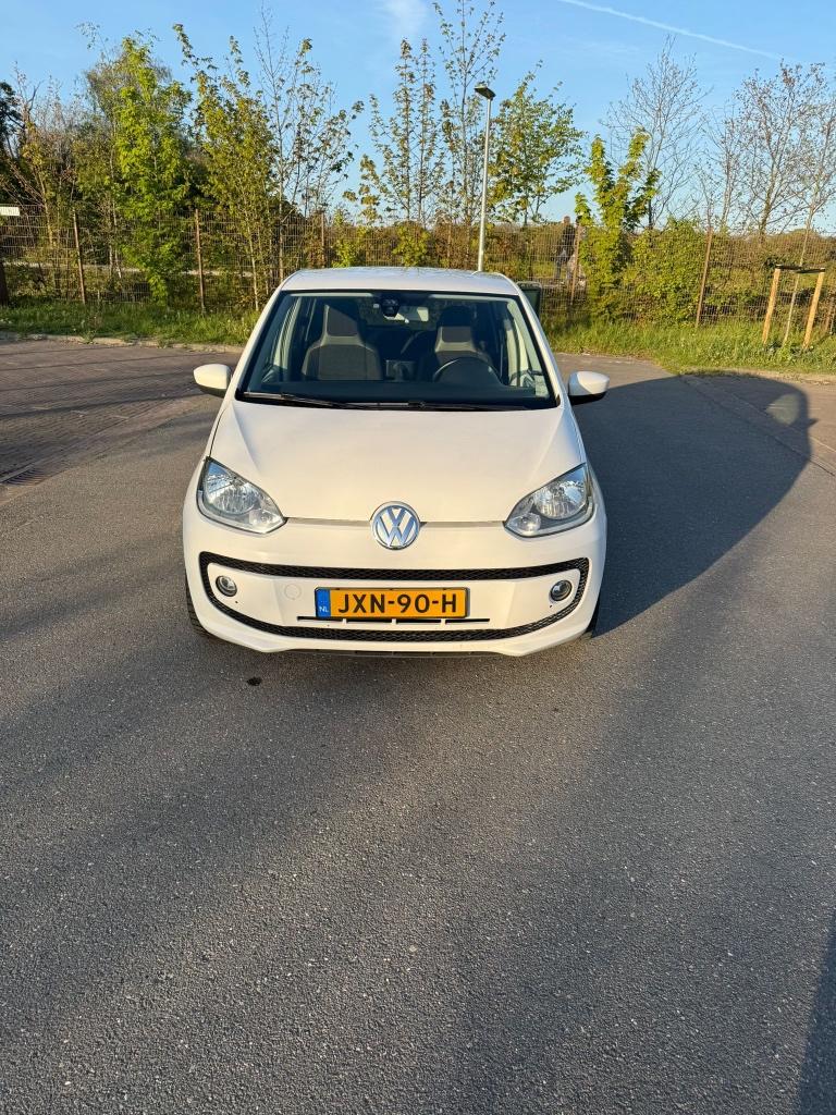 Volkswagen up! 1.0 55KW/75PK 5-DRS 2014 Wit, Auto's, Volkswagen, Voorwielaandrijving, Euro 5, Stof, 74 pk