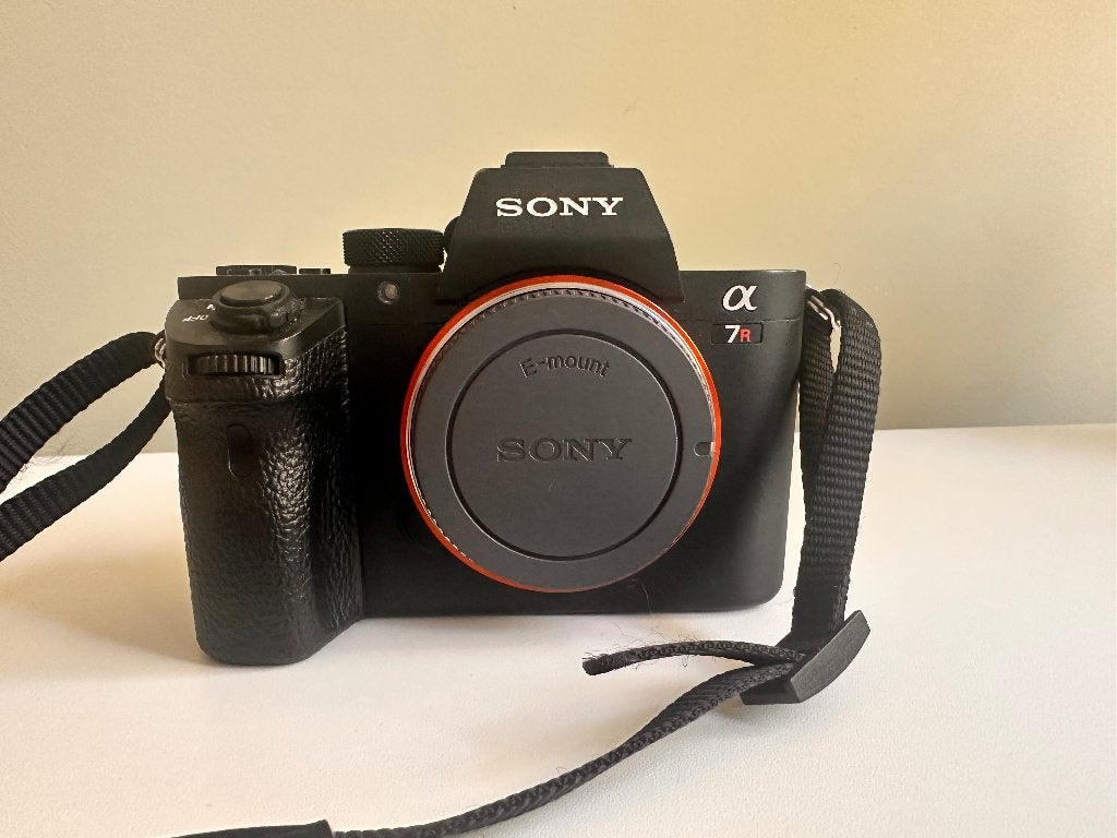 Sony Alpha A7R II, incl. SD card holder + SD card 128GB, Audio, Tv en Foto, Fotocamera's Digitaal, Zo goed als nieuw, Systeemcamera