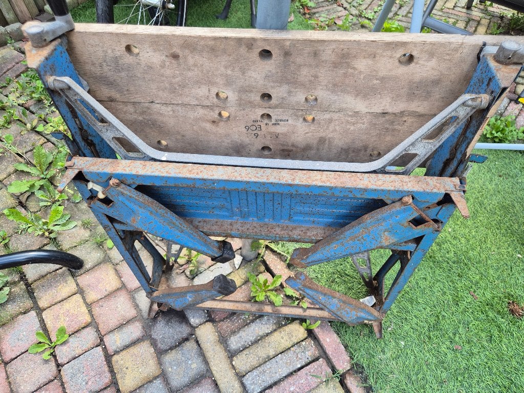 Te koop 2e hands Black & Decker Workmate, Doe-het-zelf en Verbouw, Werkbanken, Ophalen, Gebruikt, 70 tot 120 cm, Inklapbaar