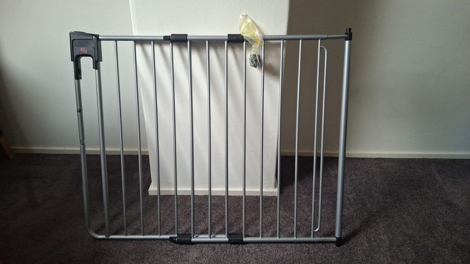 Metalen Klemhekje - Veiligheid voor Kinderen/Huisdieren, Ophalen, Zo goed als nieuw, Klemhekje, Metaal of IJzer