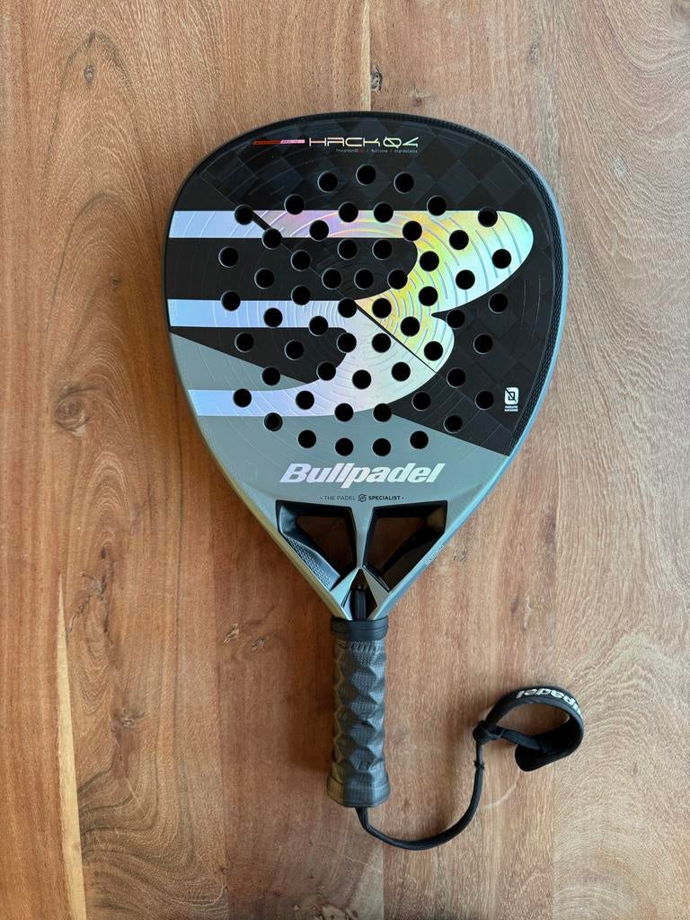 Bullpadel Hack 04 Padelracket - Nieuw, Sport en Fitness, Padel, Ophalen of Verzenden, Nieuw, Padelracket