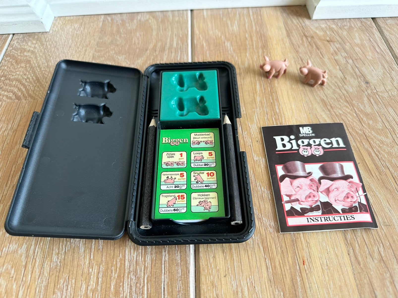 Biggen spel van MB in kunststof box uit 1984., Ophalen, Zo goed als nieuw