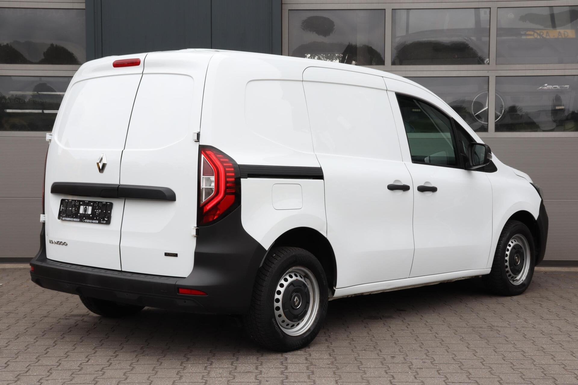 Renault Kangoo E-Tech 22 kW 44 kWh l CLIMA l CARPLAY l PDC, Gebruikt, Met garantie (alle), Renault, Leder en Stof
