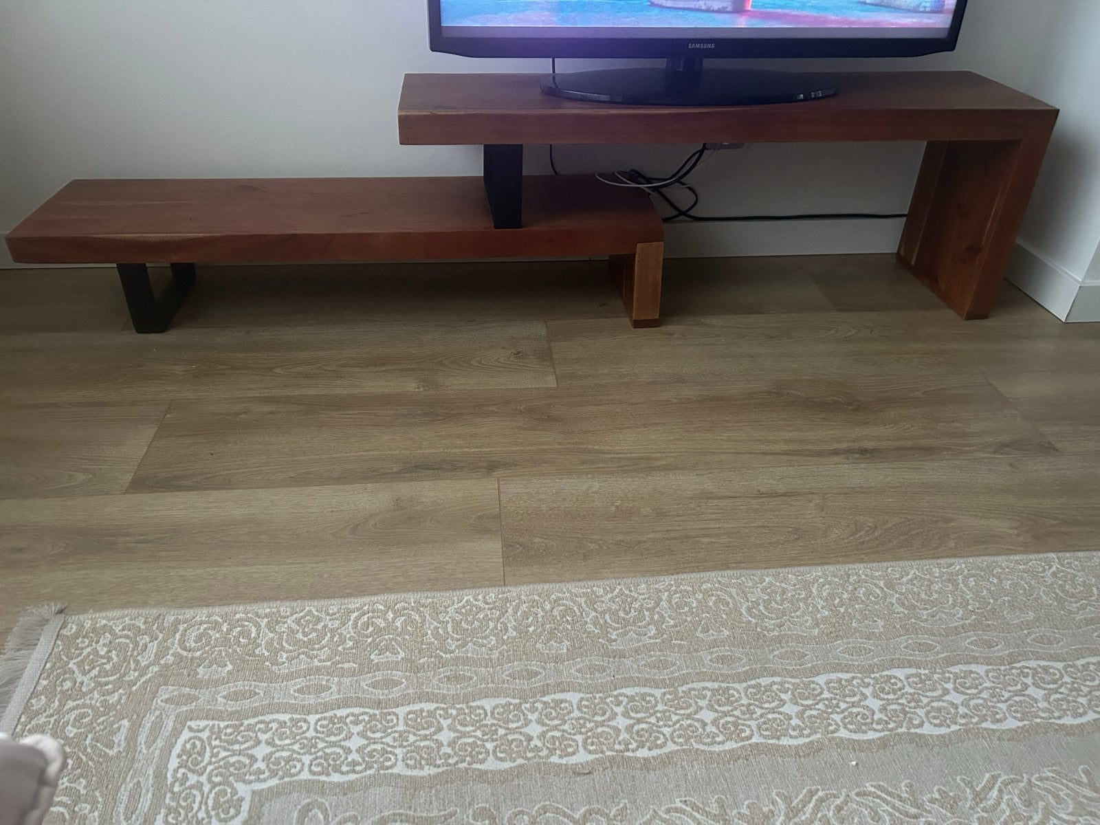 Houten TV-meubel / audiomeubel, modern design, Huis en Inrichting, Kasten | Televisiemeubels, Ophalen, 150 tot 200 cm, Zo goed als nieuw